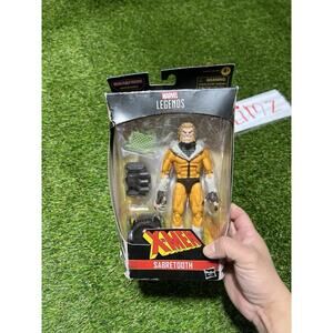 Hasbro Marvel Legends X-Men Sabretooth 6'' Figure (F3693)
